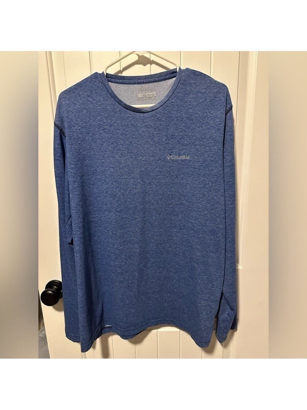Columbia Men’s Blue Long Sleeve Performance Tee